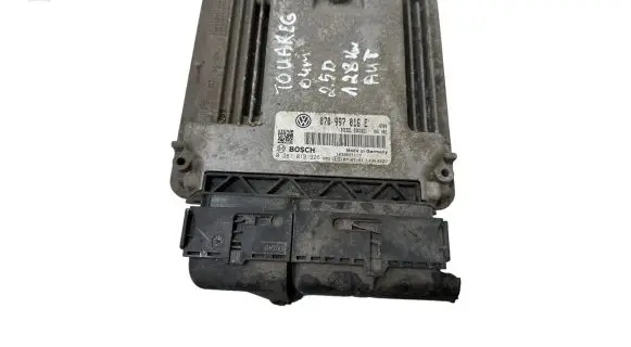 Volkswagen Touareg I Engine control unit/module 070997016E 1039S21117 0281012926