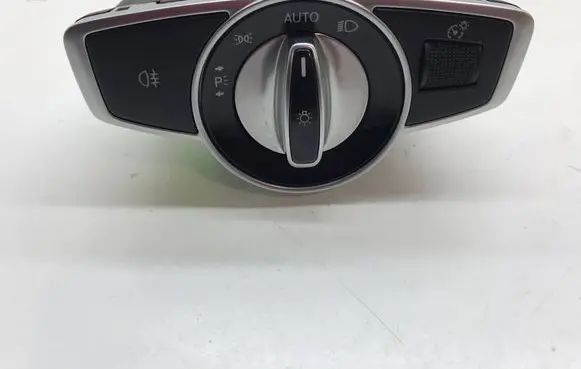 Mercedes-Benz C W205 Light switch A2059057007 10128761