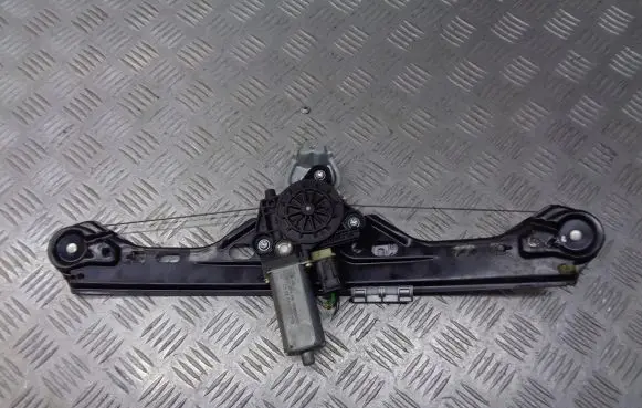 Mercedes-Benz C W203 Front door electric window regulator A2118202942