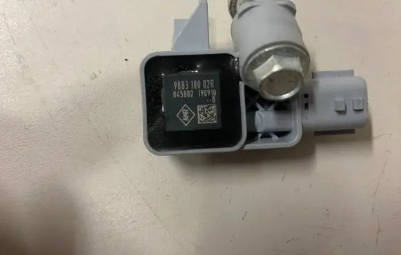 Renault Scenic III - Grand scenic III Airbag deployment crash/impact sensor 988310002R 045802190910