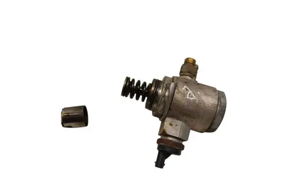 Skoda Octavia Mk2 (1Z) Fuel injection high pressure pump 03C127026D