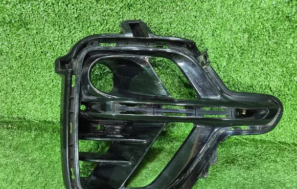 KIA Niro Front bumper lower grill 86526Q4000