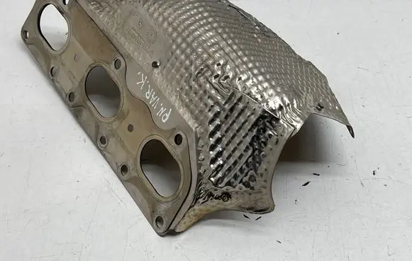 Porsche Panamera (970) Heat shield in engine bay 94611104102