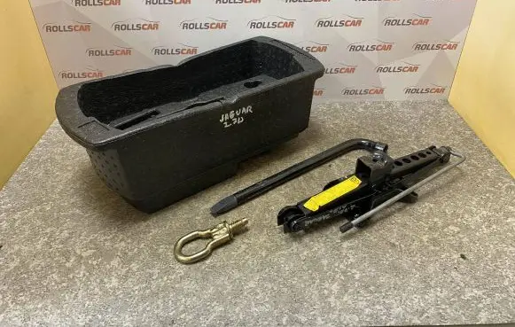 Jaguar S-Type Tool set 1R8A17032AB 1R8A17080AE