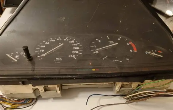 BMW 5 E34 Speedometer (instrument cluster)