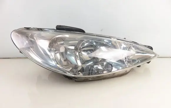 Peugeot 206 Headlight/headlamp 9628666780