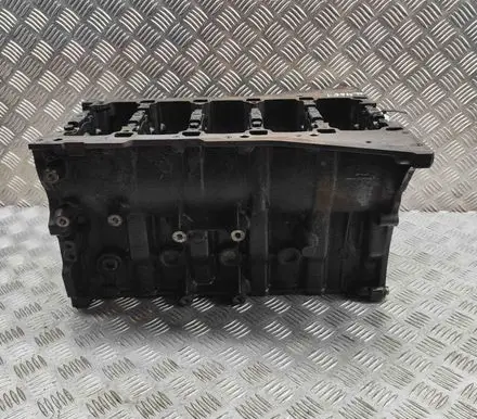 Land Rover Defender Engine block 1H1Z6005VA LBB111690