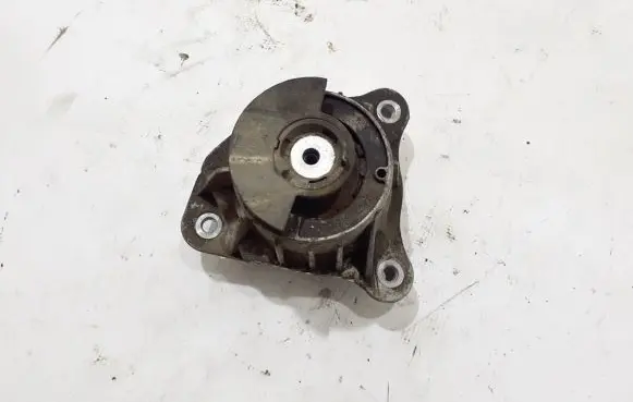 Mercedes-Benz Vito Viano W447 Engine mount bracket A4472410213