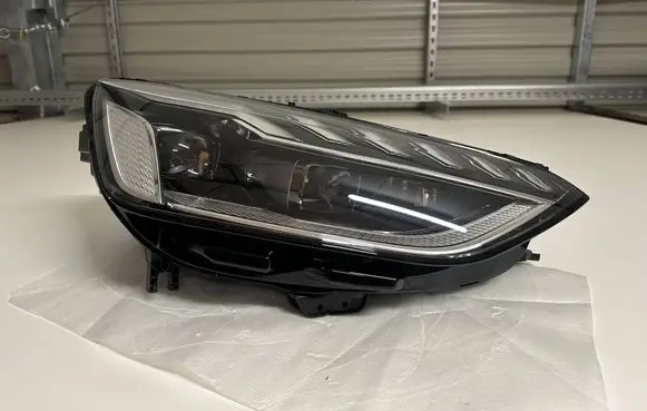 Audi A4 S4 B9 8W Headlight/headlamp 8w0941036h