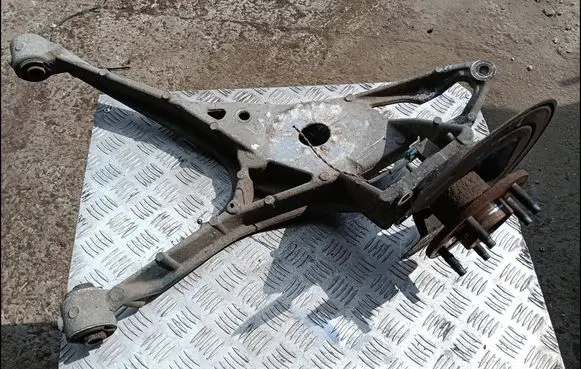 Cadillac DeVille Stub axle 25642576