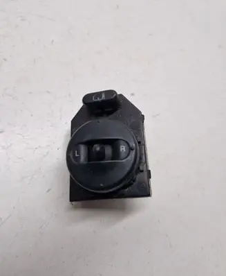 KIA Sorento Wing mirror switch
