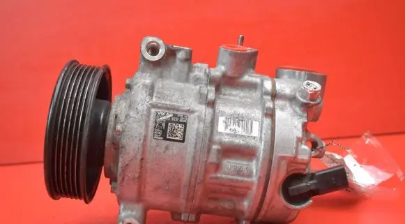 Volkswagen Golf VII Air conditioning (A/C) compressor (pump) 5Q0820803F