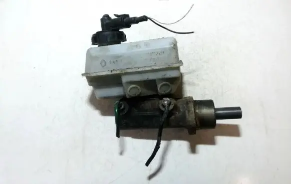 Renault Espace III Master brake cylinder 7700823486 7700823487
