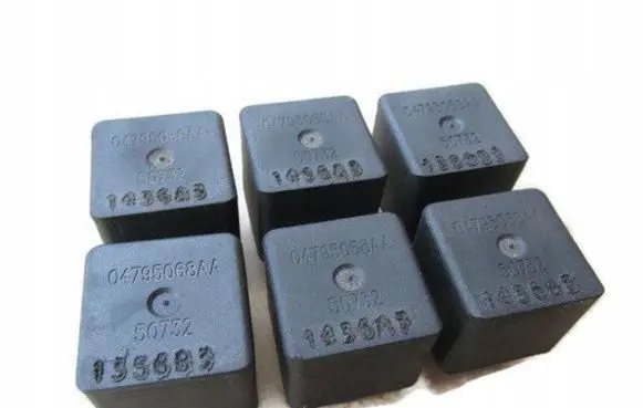 Jeep Cherokee III KJ Other relay