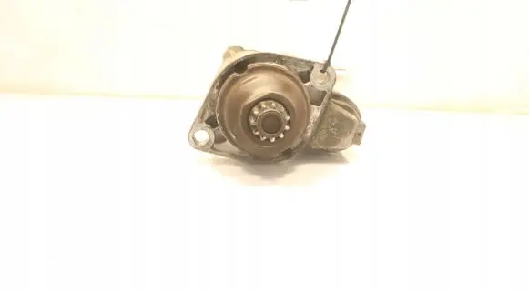 Volkswagen Golf IV Starter motor C3710