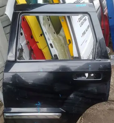 Jeep Grand Cherokee (WK) Rear door
