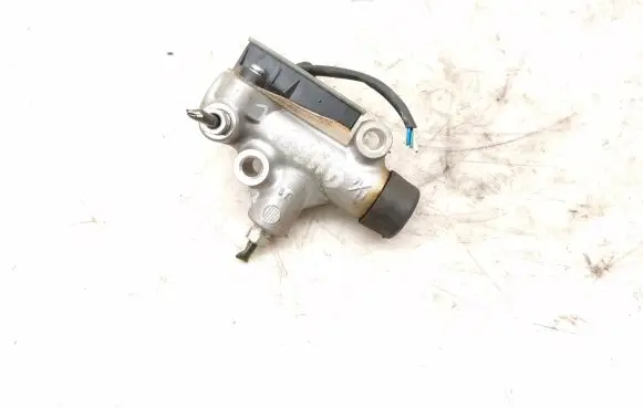 Subaru Outback Clutch master cylinder 15647592
