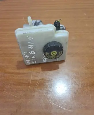 Mini One - Cooper Clubman R55 Master brake cylinder 175A 8107