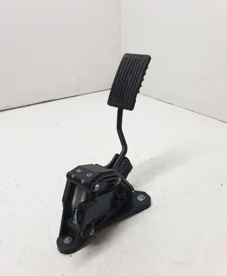 Honda CR-V Accelerator throttle pedal 31305J22