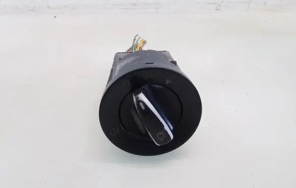 Volkswagen PASSAT B5 Light switch 3B0941531B