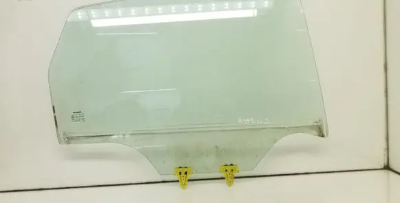 Nissan Qashqai Rear door window glass
