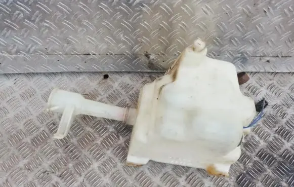 Mazda Xedos 6 Windshield washer fluid reservoir/tank
