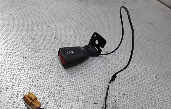 Volvo V50 Rear seatbelt buckle 30780607