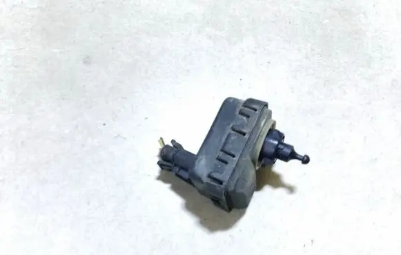 Headlight level adjustment motor