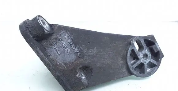 Volvo S80 Engine mounting bracket 9209961