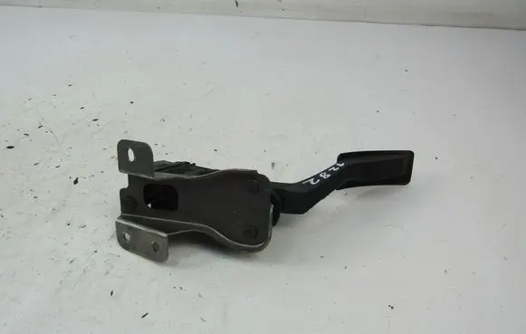 Suzuki Swift I Accelerator pedal position sensor 