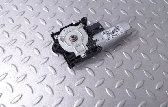 Volvo XC90 Sunroof motor/actuator 10028320C NRAL001100