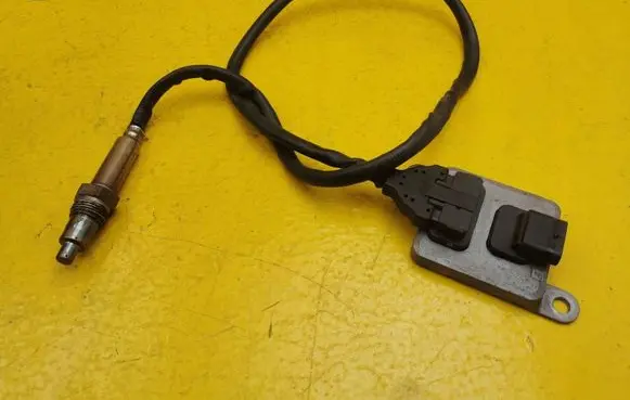 Mercedes-Benz C W205 Lambda probe sensor A0009053603