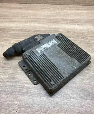 Renault Megane I Engine control unit/module ECU HOM7700870572 S103750013A WithPlug