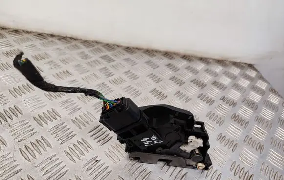 Volvo S80 Rear door lock 31253917