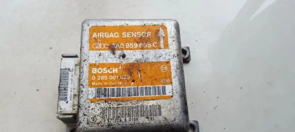 Audi A4 S4 B5 8D Airbag control unit/module 8a0959655c 0285001038
