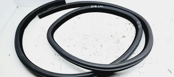 Land Rover Range Rover Sport L494 Rear door rubber seal (on body) 