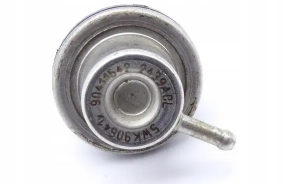 Opel Vectra B Fuel pressure regulator 90411542