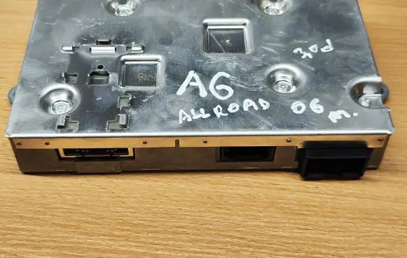 Audi A6 Allroad C6 MMI control unit 4E0035729 4F0910731J