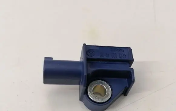 Mercedes-Benz E W212 Airbag deployment crash/impact sensor A2128204926