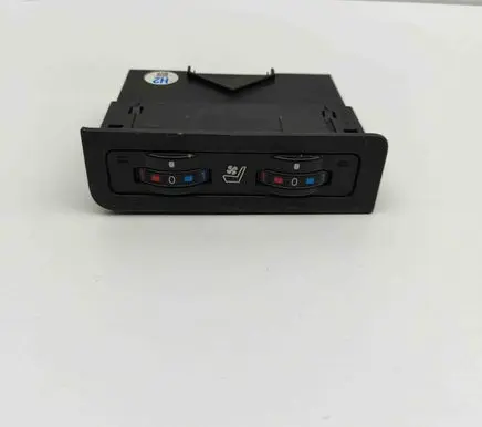 Toyota Land Cruiser (BJ70) Seat heating switch 5883960150