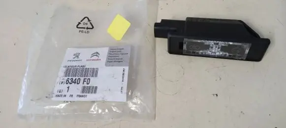 Citroen C3 Pluriel Number plate light 6340F0
