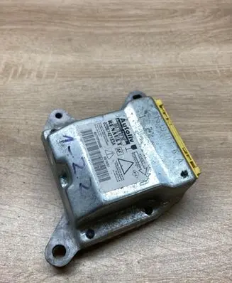 Renault Laguna II Airbag control unit/module 8200142183A 550758700