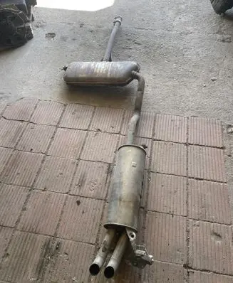 Volkswagen PASSAT B5.5 Muffler/silencer 8e0253611
