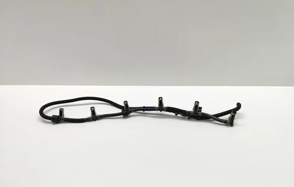 BMW 5 E60 E61 Fuel return line/hose 7799869 779986902 13537799869