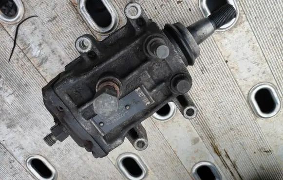 Renault Espace - Grand espace IV Fuel injection high pressure pump 8972289194 09730000234 09E011359