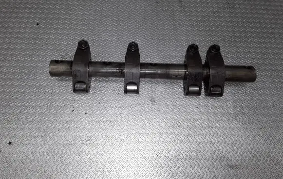 Volkswagen PASSAT B6 Camshaft 