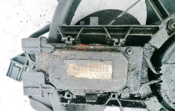 Ford Focus Coolant fan relay 1137328148