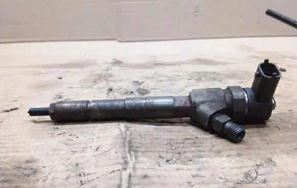 Fiat Freemont Fuel injector 0445110419