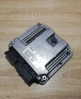 Toyota Yaris Engine control unit/module ECU 8966102S81 0281014846