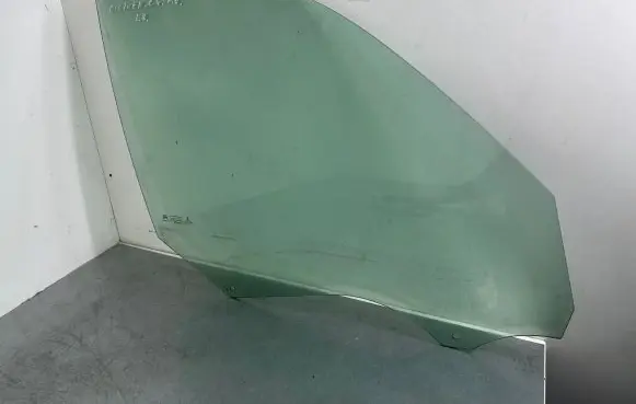 Citroen C4 SpaceTourer Front door window glass four-door 9825141180